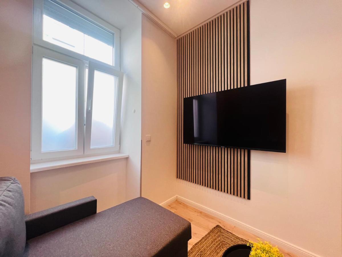 Zeus Design Apartment Schlosspark Schoenbrunn Вена Экстерьер фото