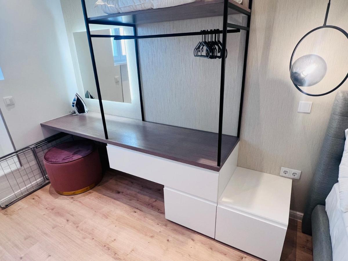 Zeus Design Apartment Schlosspark Schoenbrunn Вена Экстерьер фото